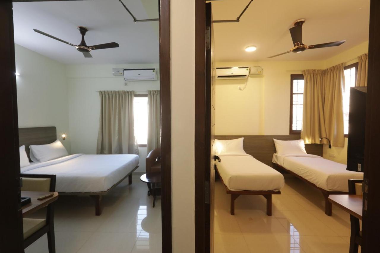 Elysian Grand Hotel Bangalore Extérieur photo